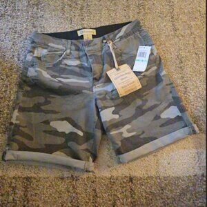 Camouflage Shorts Womens